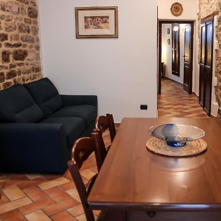 Casa Armanni - La Tua Casa Di Pietra Apartment Gubbio Bagian luar foto