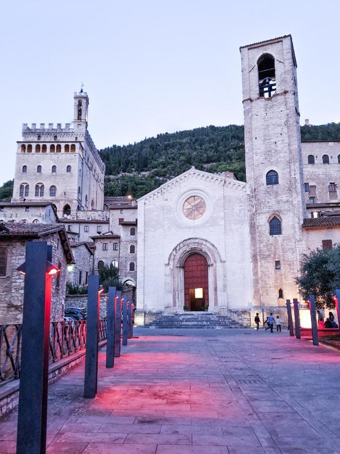 Casa Armanni - La Tua Casa Di Pietra Apartment Gubbio Bagian luar foto