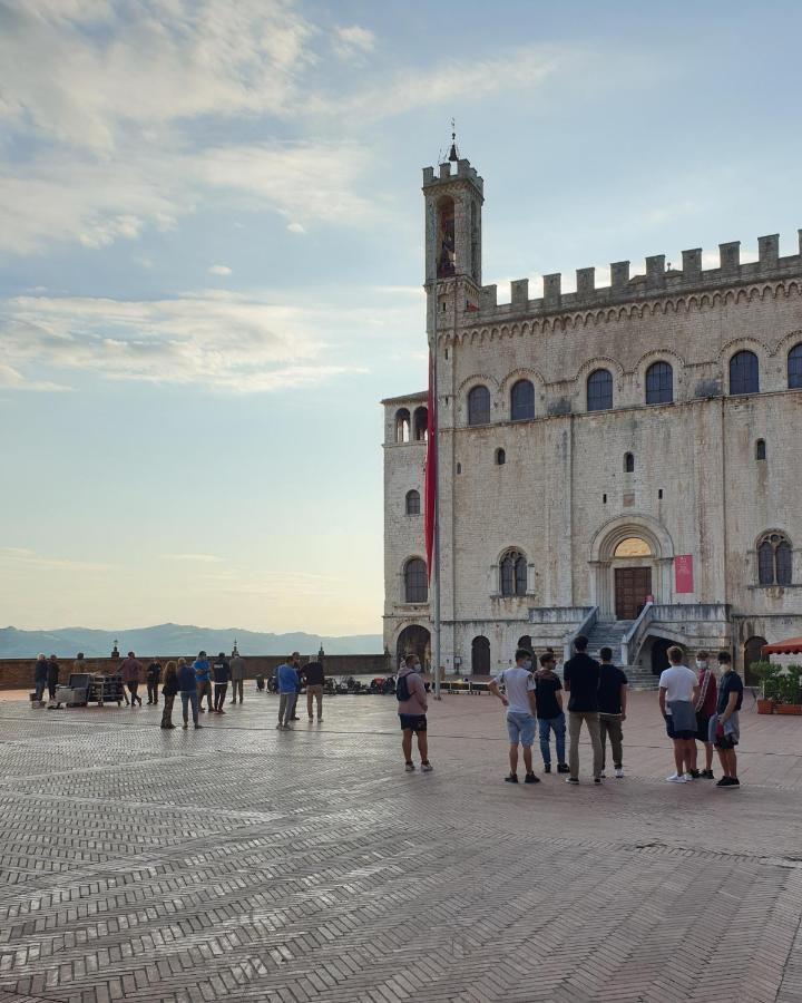 Casa Armanni - La Tua Casa Di Pietra Apartment Gubbio Bagian luar foto
