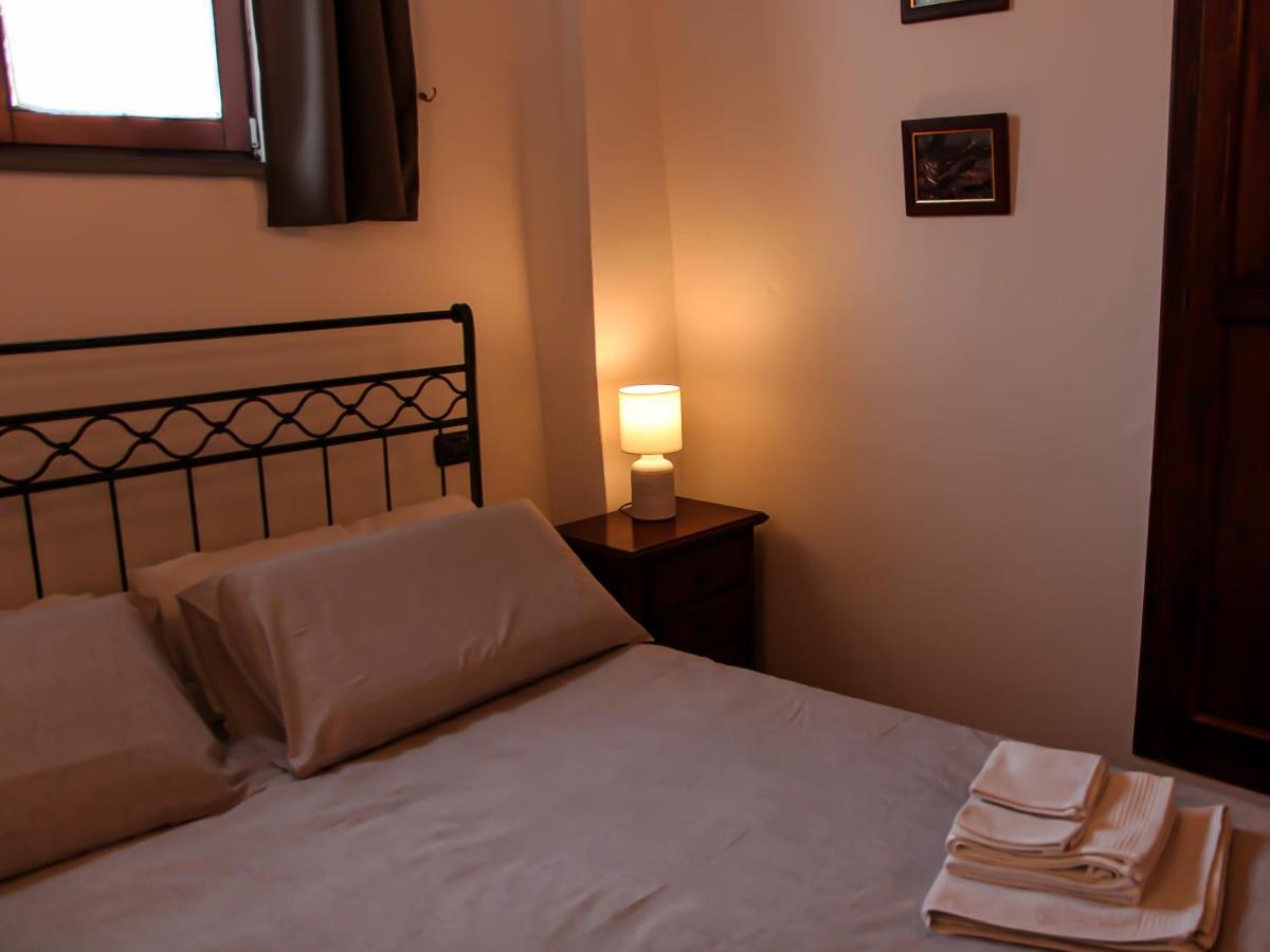 Casa Armanni - La Tua Casa Di Pietra Apartment Gubbio Bagian luar foto