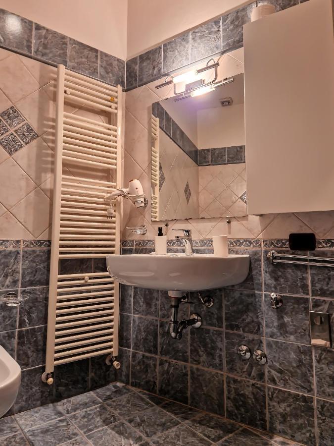 Casa Armanni - La Tua Casa Di Pietra Apartment Gubbio Bagian luar foto