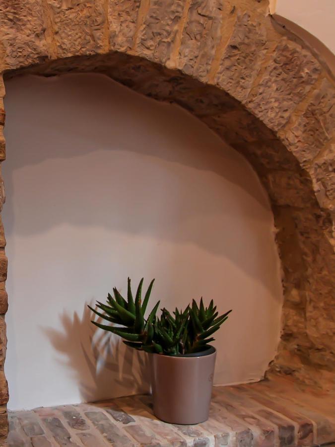 Casa Armanni - La Tua Casa Di Pietra Apartment Gubbio Bagian luar foto
