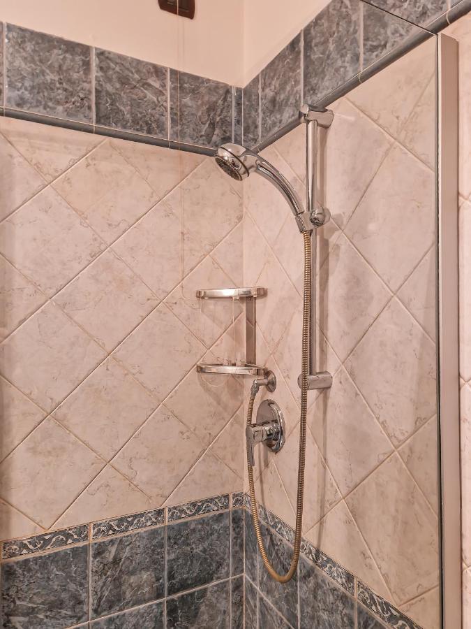 Casa Armanni - La Tua Casa Di Pietra Apartment Gubbio Bagian luar foto
