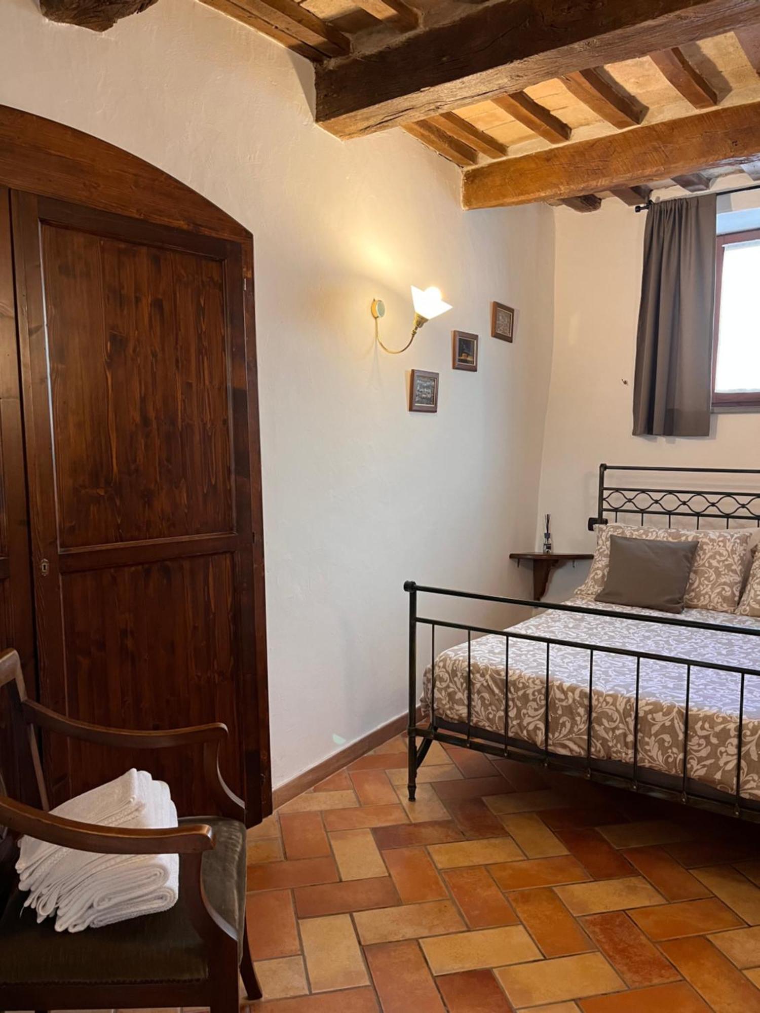 Casa Armanni - La Tua Casa Di Pietra Apartment Gubbio Bagian luar foto